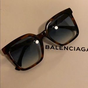 Fendi Spike sunglasses